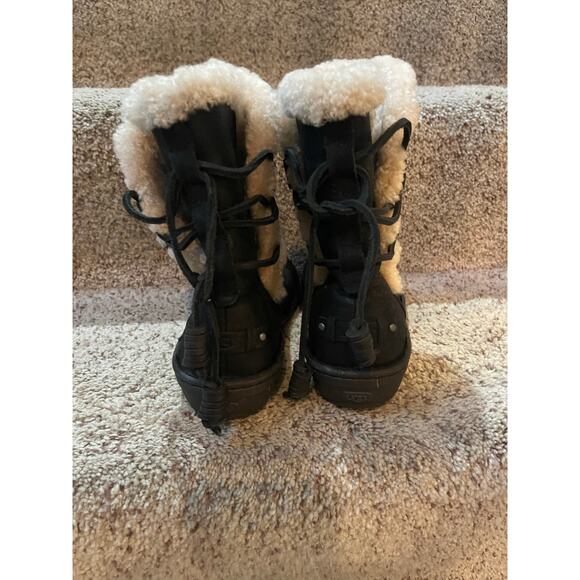 UGG womens 6 Akadia 1007760 black leather boots - Picture 2 of 5